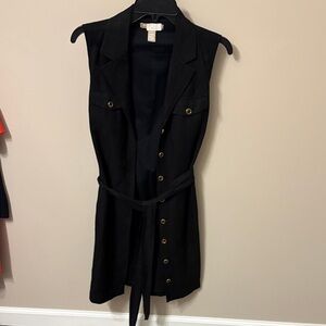 Sleeveless Black Button-Front Dress with Waist Tie